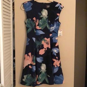 NWT Vince Camuto floral dress